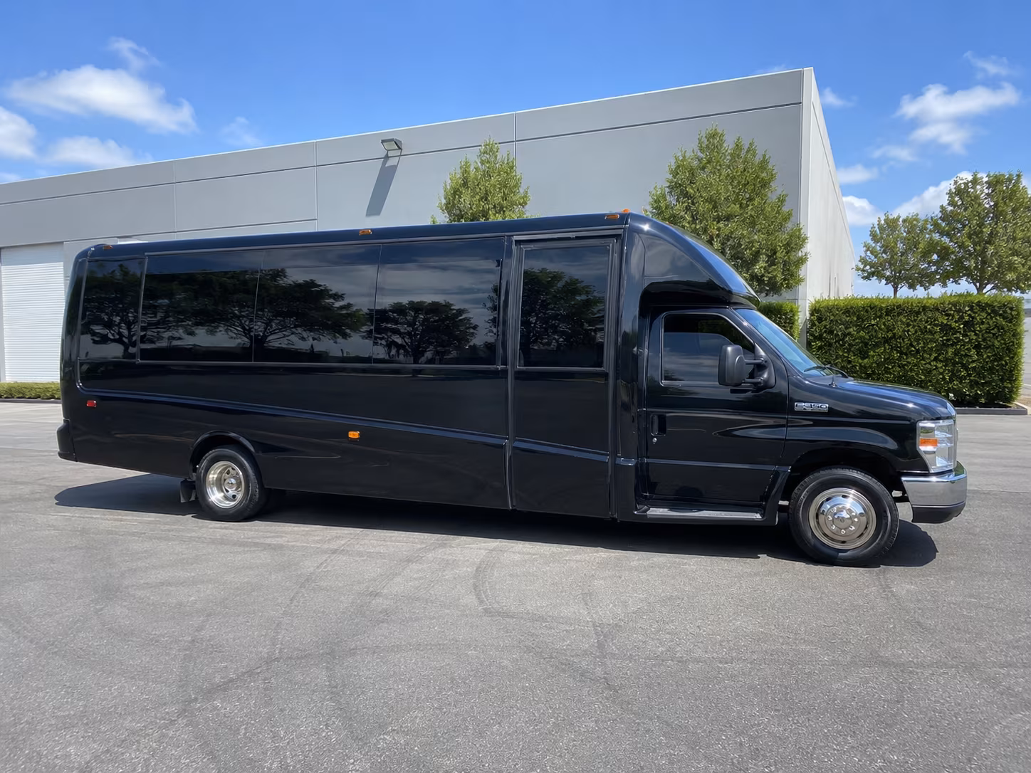 bachelor and bachelorette party buses in austin